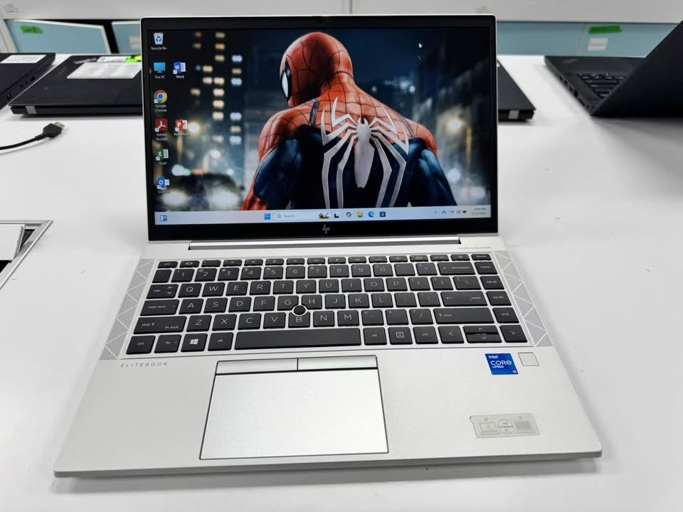 HP Elitebook 840 G8, i5
