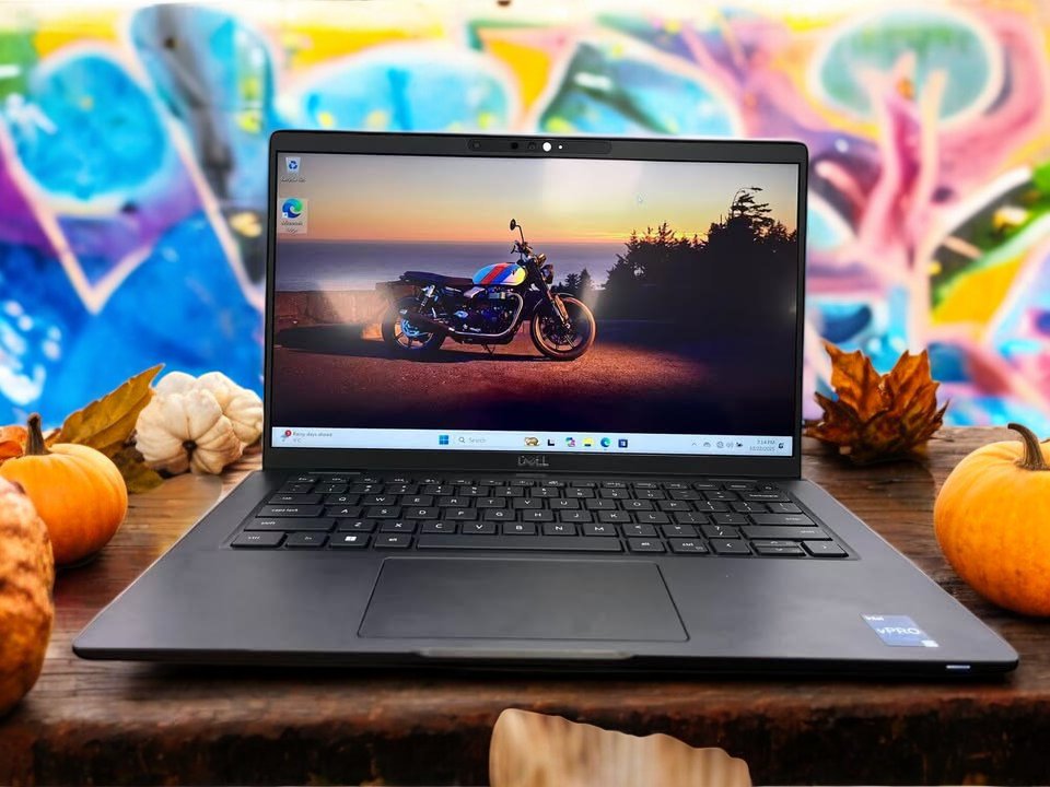 Refurbished Dell Latitude 7430 14" HD - Intel Core i7-1265U, 32GB DDR4, 256GB SSD, Windows 11 Pro - Uniway Computer Ontario